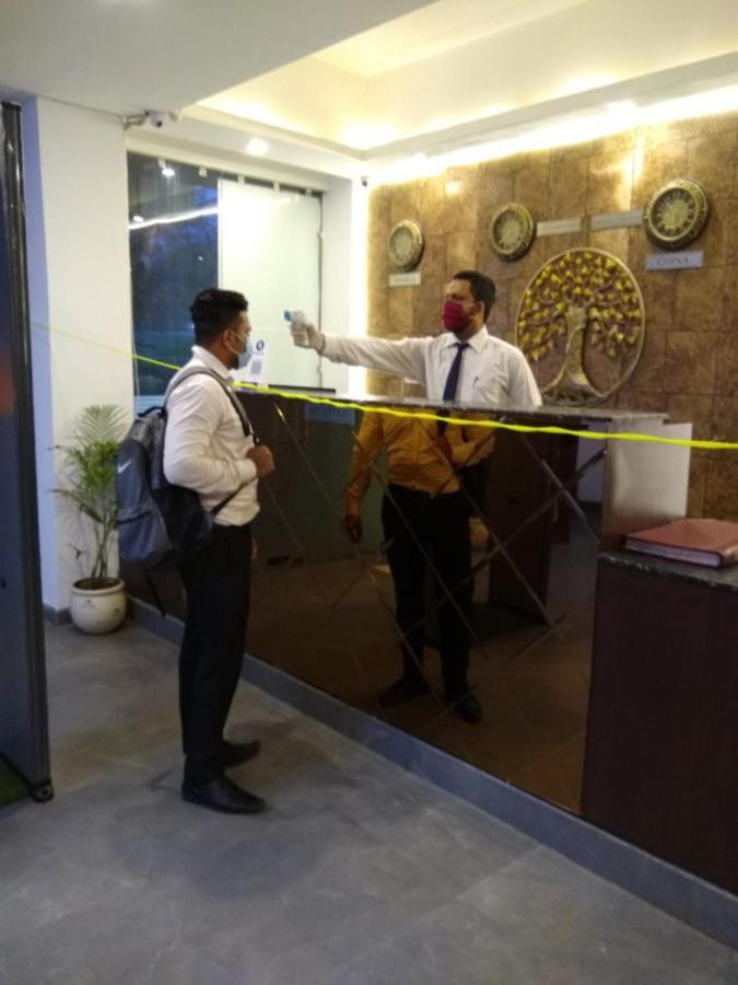 Airport Hotel Tashree New Delhi Buitenkant foto