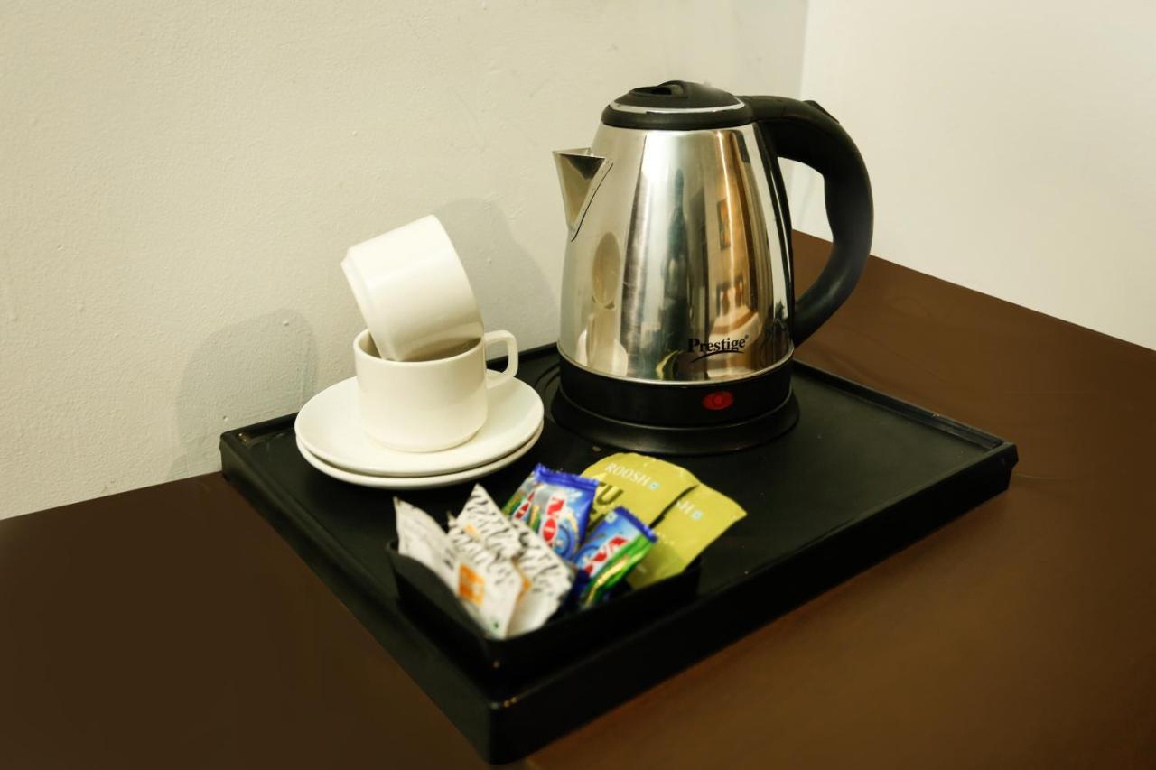 Airport Hotel Tashree New Delhi Buitenkant foto